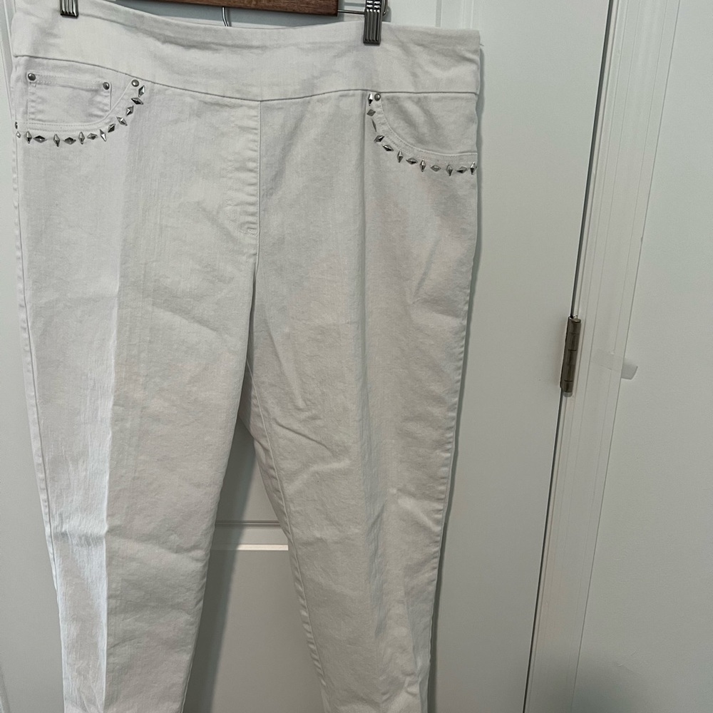 Ruby Rd. Women's White Jeans with Studded Pockets